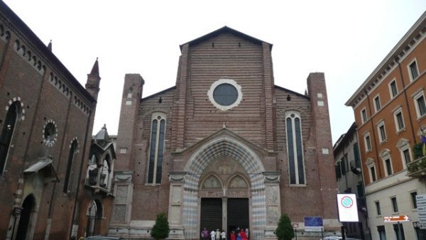 La chiesa Di Sant'Anastasia, Verona