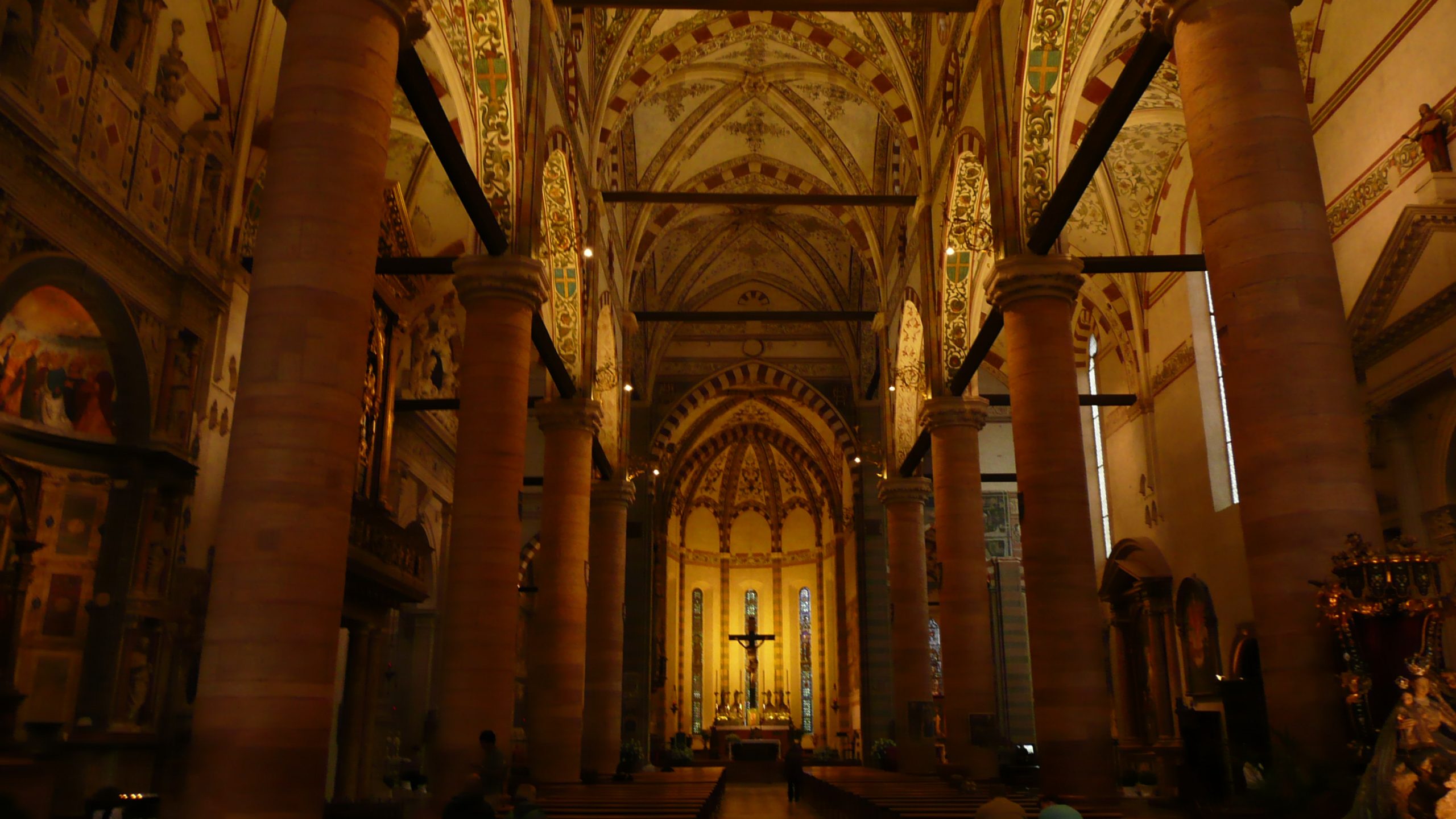 Interior La chiesa Di Sant'Anastasia, Verona