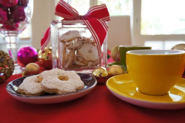 Afternoon tea with Christmas Canestrelli